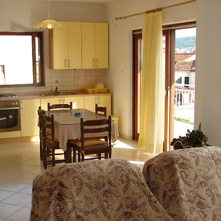 Tone Apartment
